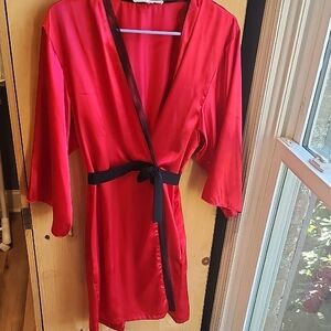 Oscar de la Renta Red Satin Robe with Black Accents